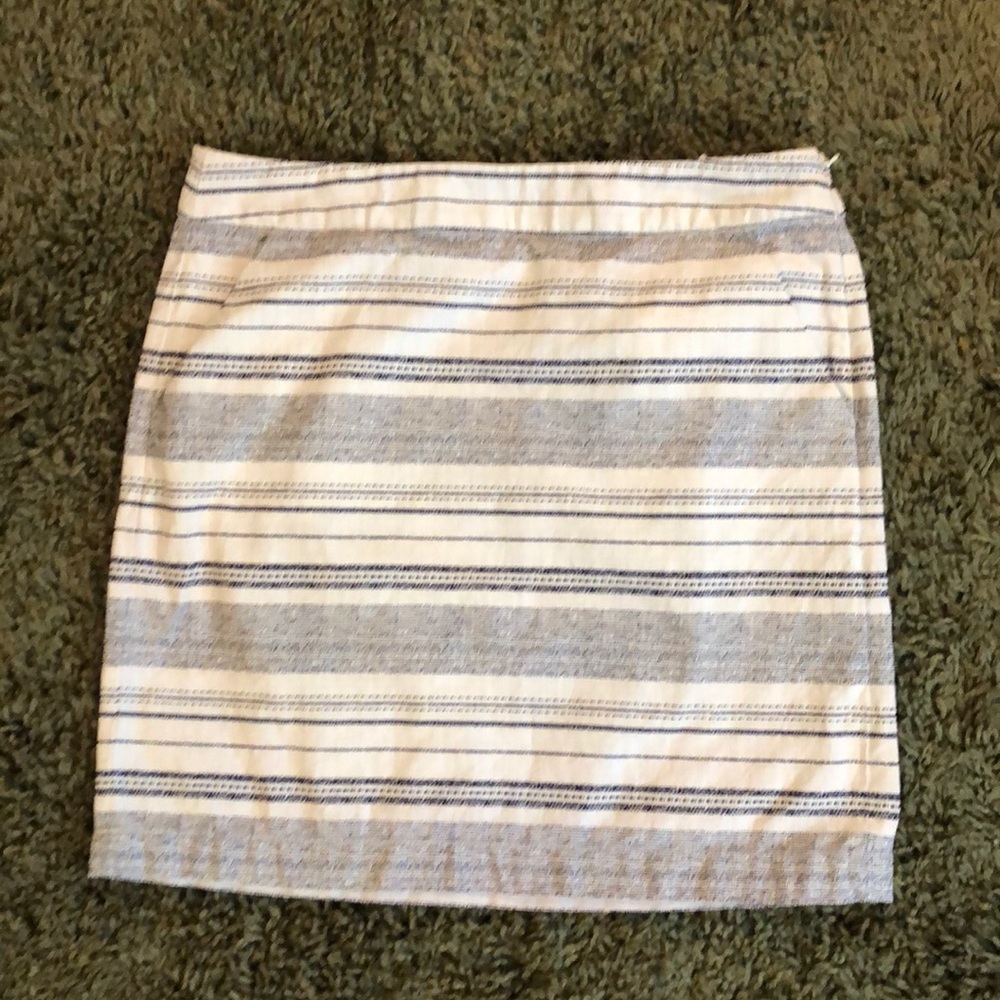 Pencil blue and cream color stripes skirt.